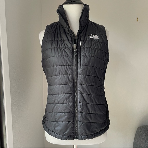 The North Face Puffer Vest - Picture 1 of 6